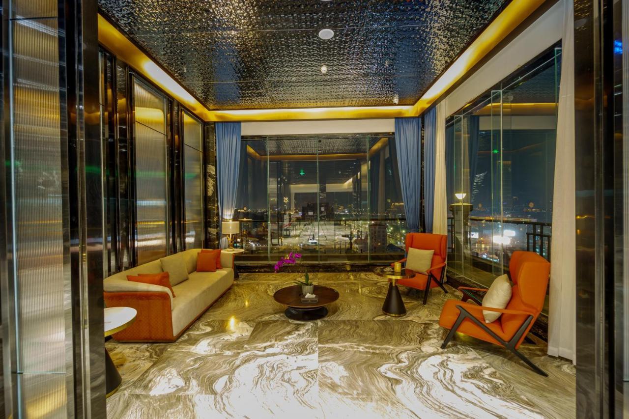 Ocean Hotel Phnom-Penh Buitenkant foto